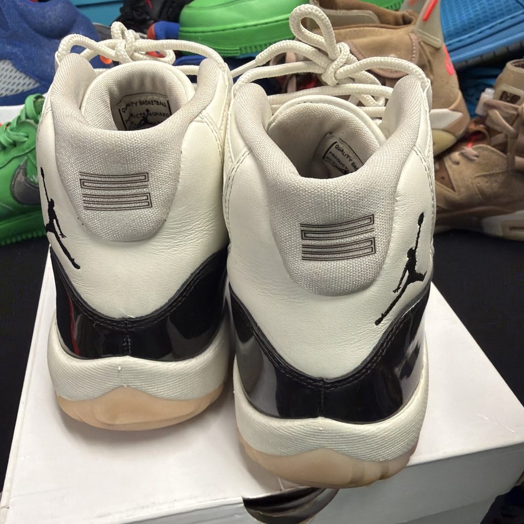 Nike Air Jordan 11 Neapolitan Sail Velvet Brown Atmosphere AR0715-101 Women 7.5