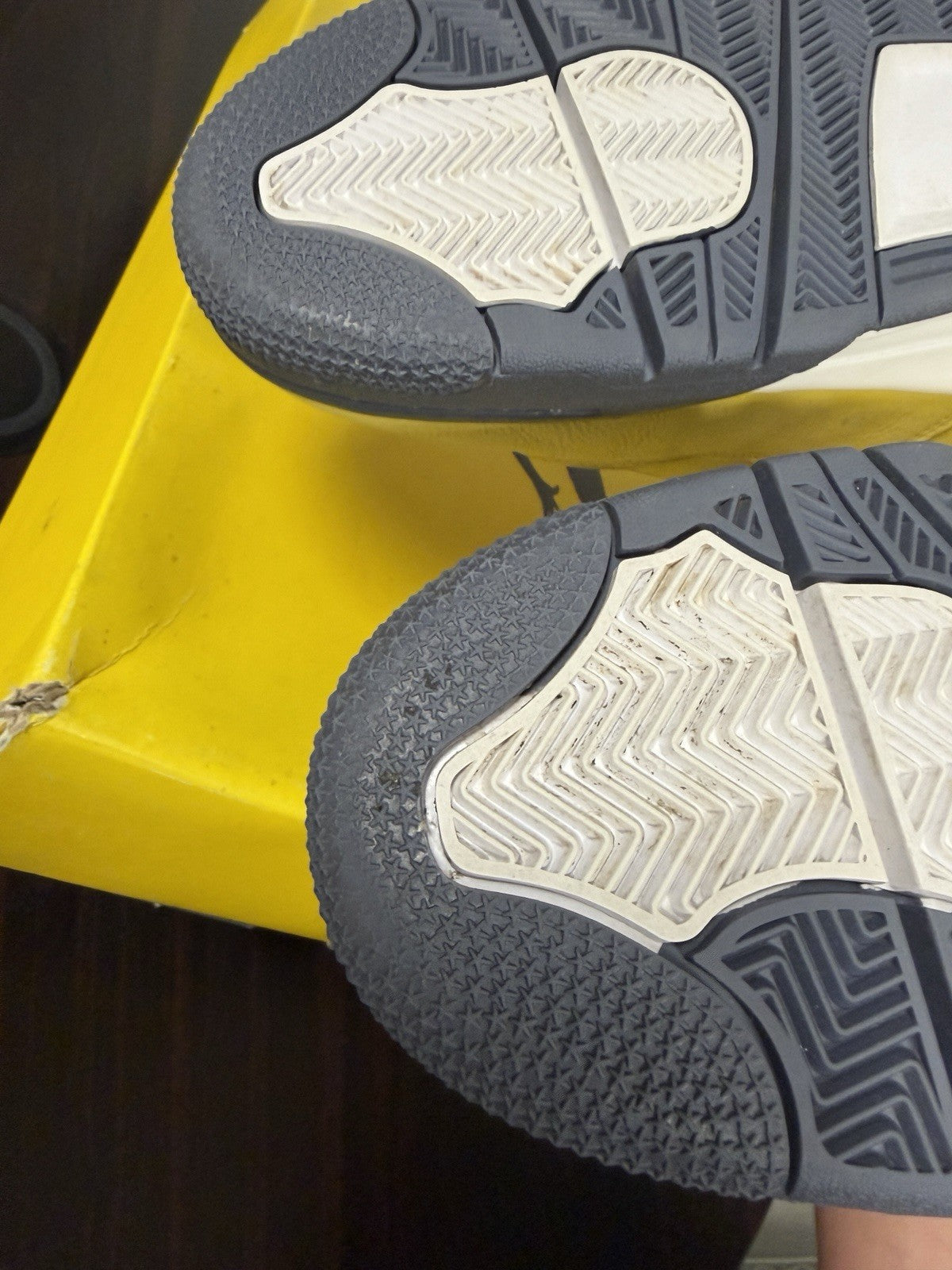 Jordan Air Jordan 4 Retro Lightning 2021 Yellow CT8527-700 Men’s 13 Sneakers