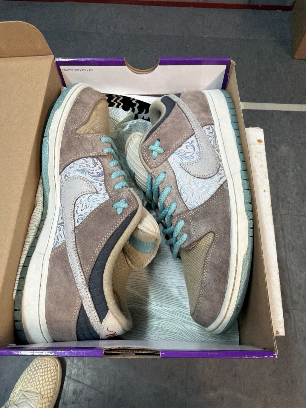 Nike SB Dunk Low Big Money Savings Skateboarding Shoes - Men's Size 11.5
