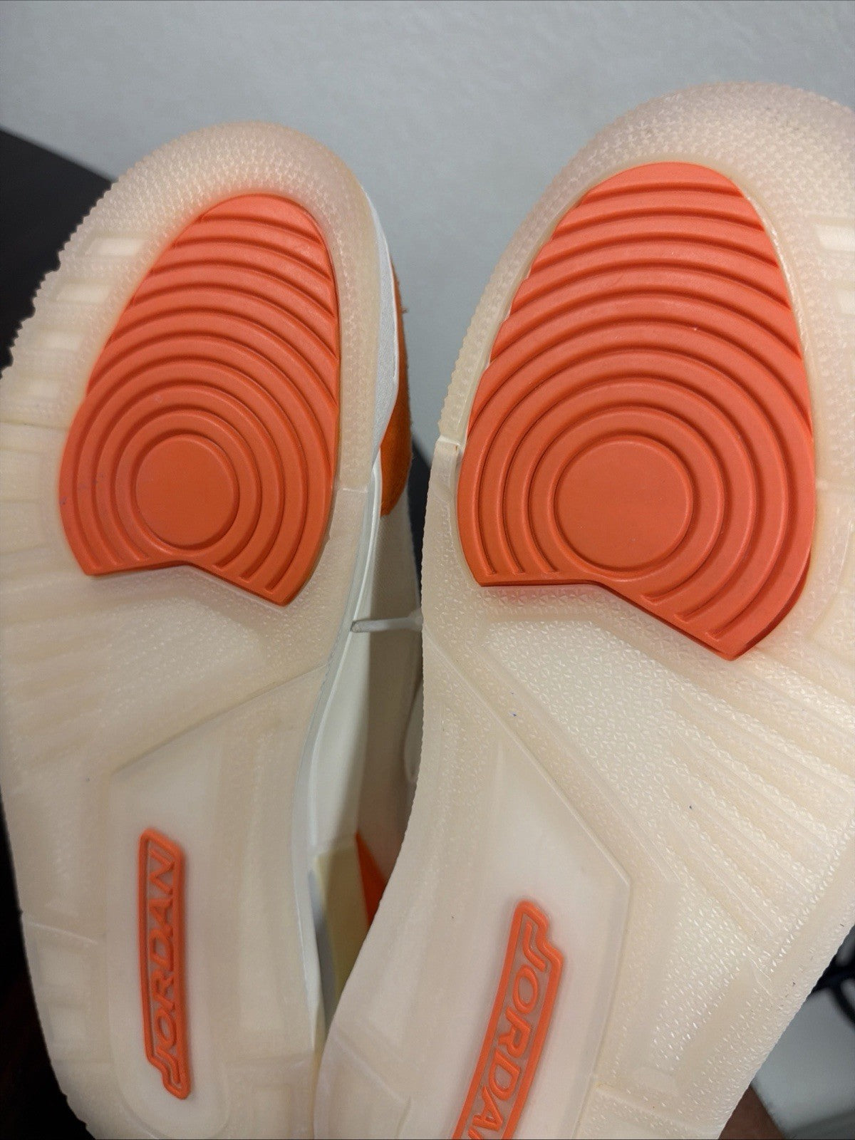 Women’s Size 11.5 Air Jordan 3 Retro Starfish Orange Sail IH7694-200 Brand New
