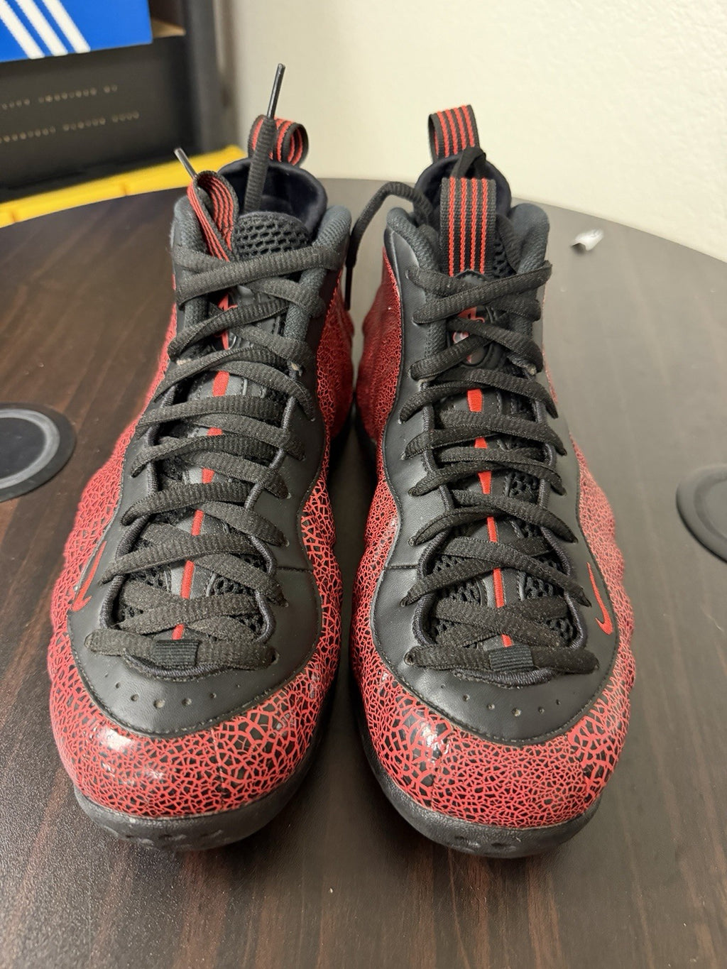 Nike Air Foamposite One Cracked Lava Size 8.5. 314996-014