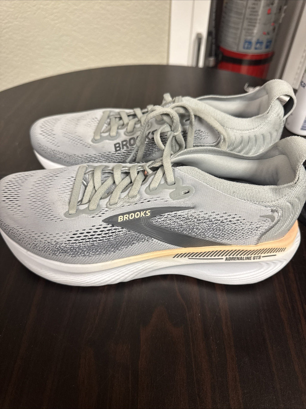 Brooks Adrenaline GTS 25 Women's Size 9 Grey Peach Running Shoes 1204431B032