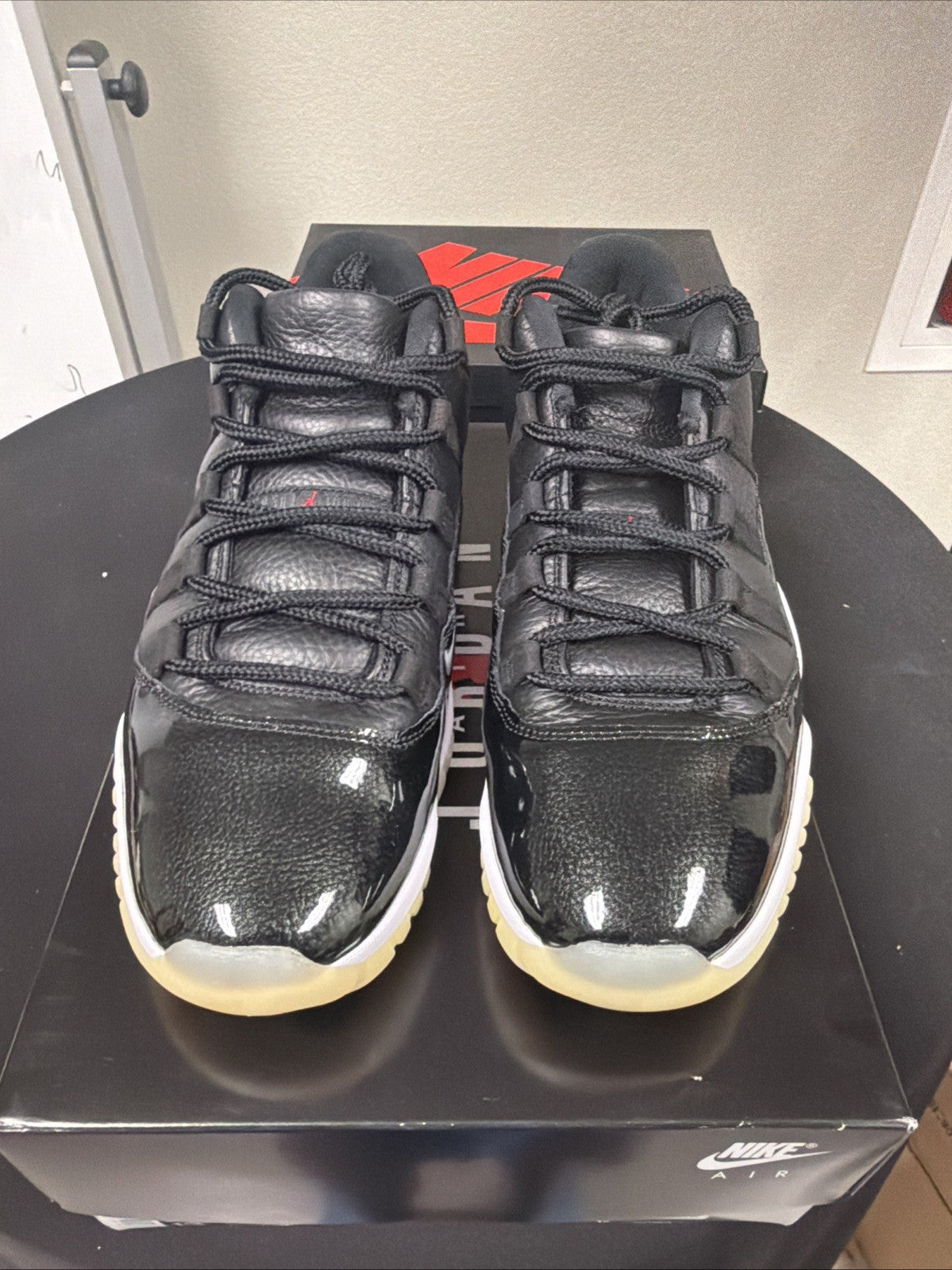 Air Jordan 11 Low 72-10 Size 13 Great Condition With Original Box