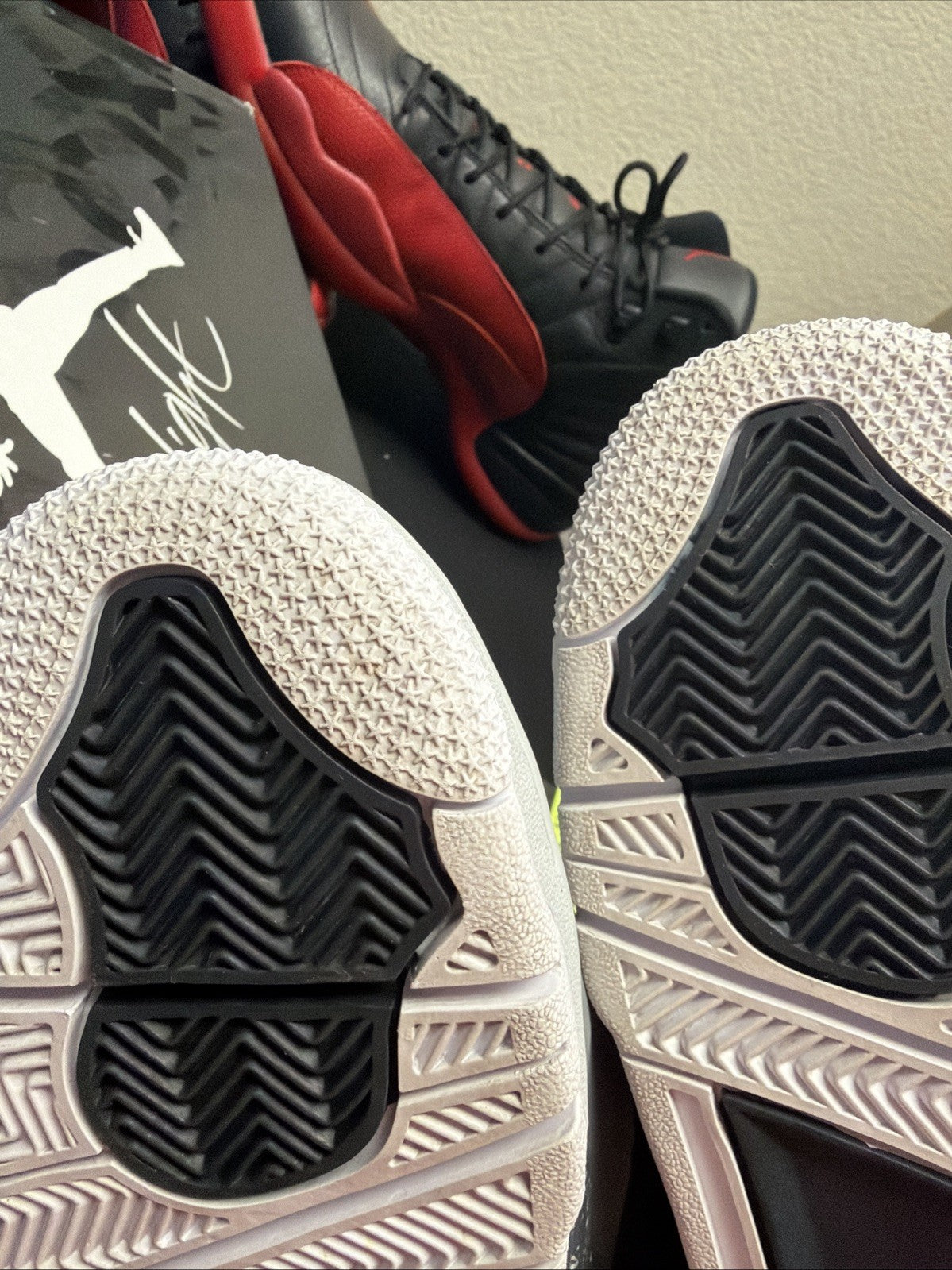 Size 9 - Air Jordan 4 Retro 2024 Fear