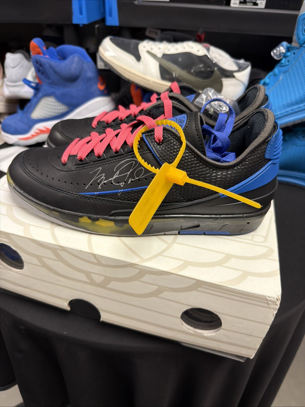 Off-White x Air Jordan 2 Retro SP Low Black Varsity Royal DJ4375 004 Size 9 Used