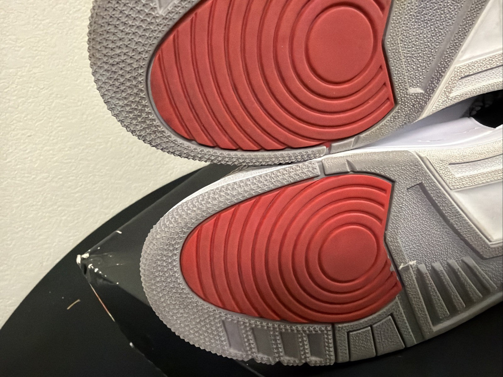 Size 10.5 Air Jordan 3 “White cement” Pre Owned (Excellent)