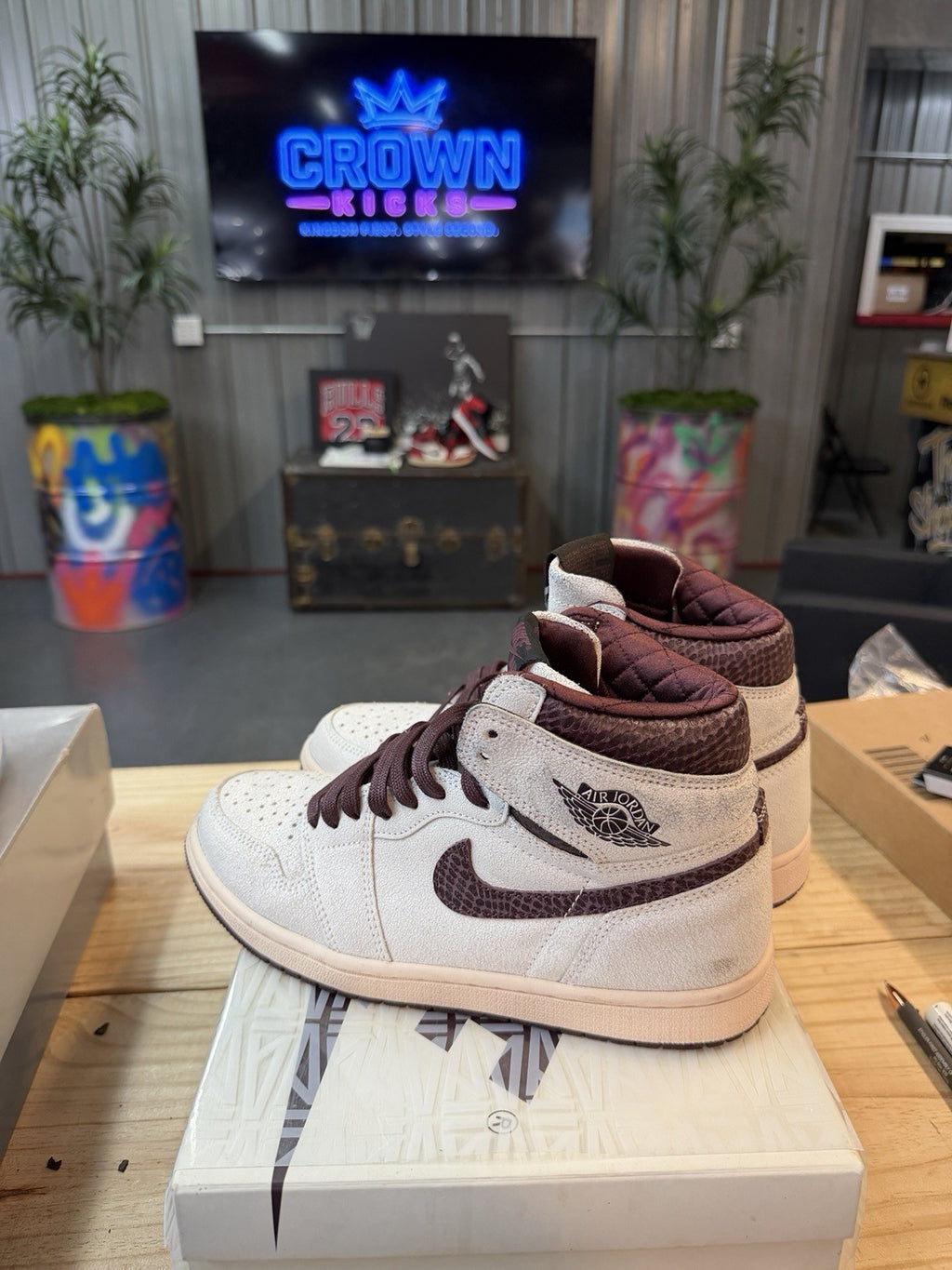 Jordan 1 Retro High OG "A Ma Maniére" DO7097-100 - Men's 8.5 - Used With OG Box