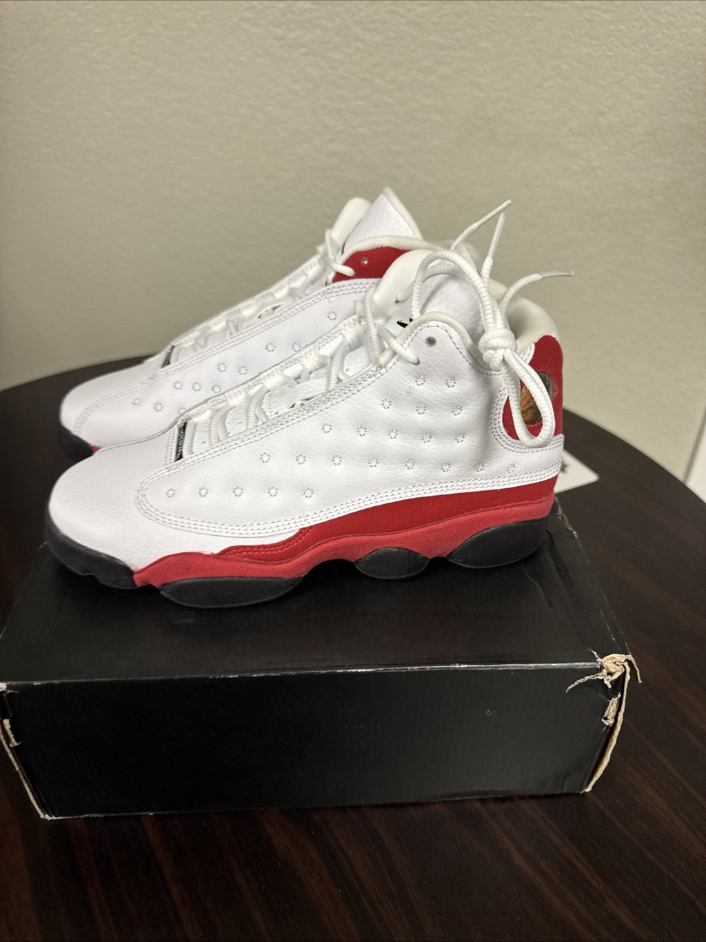 Size 5y - AIR JORDAN 13 RETRO WHITE/BLACK-TRUE RED