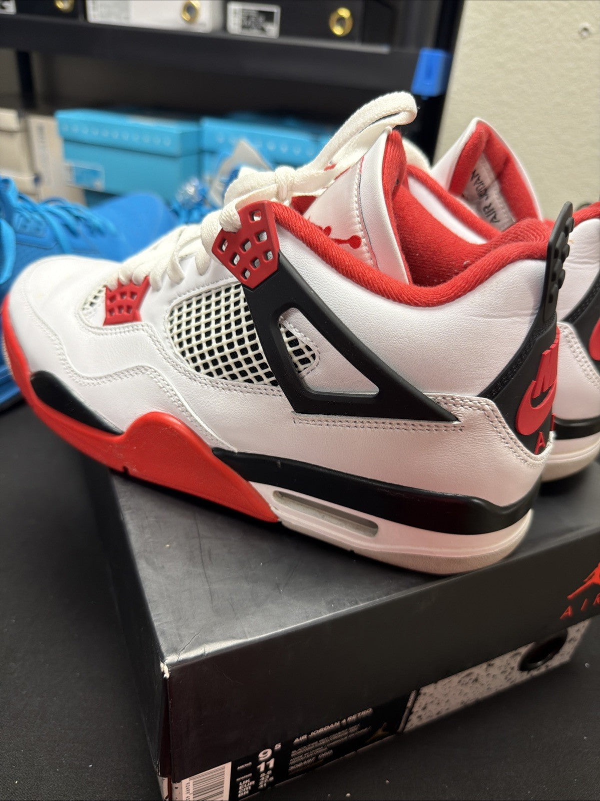 Nike Air Jordan 4 Fire Red Retro OG 2020 Size 9.5 DC7770-160
