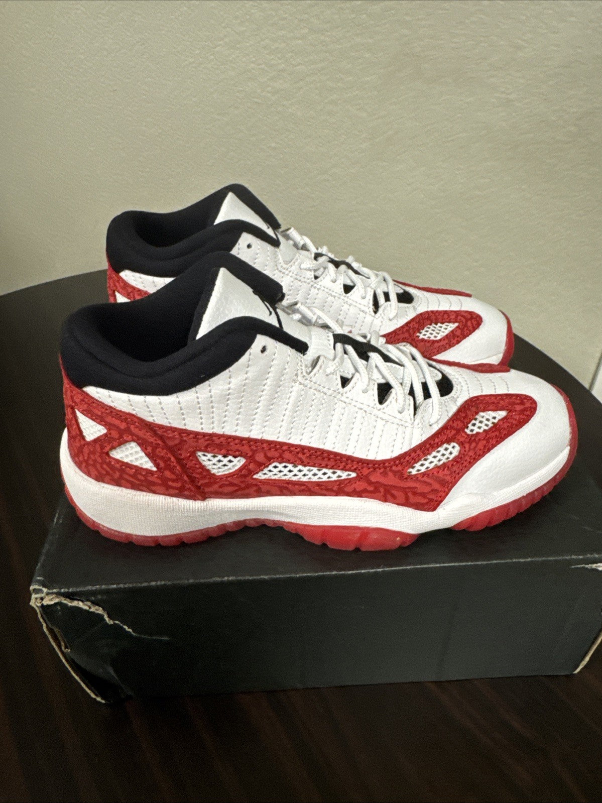 Size 5Y - Air Jordan 11 Retro Low Boys White/gym Red Boys / Girls