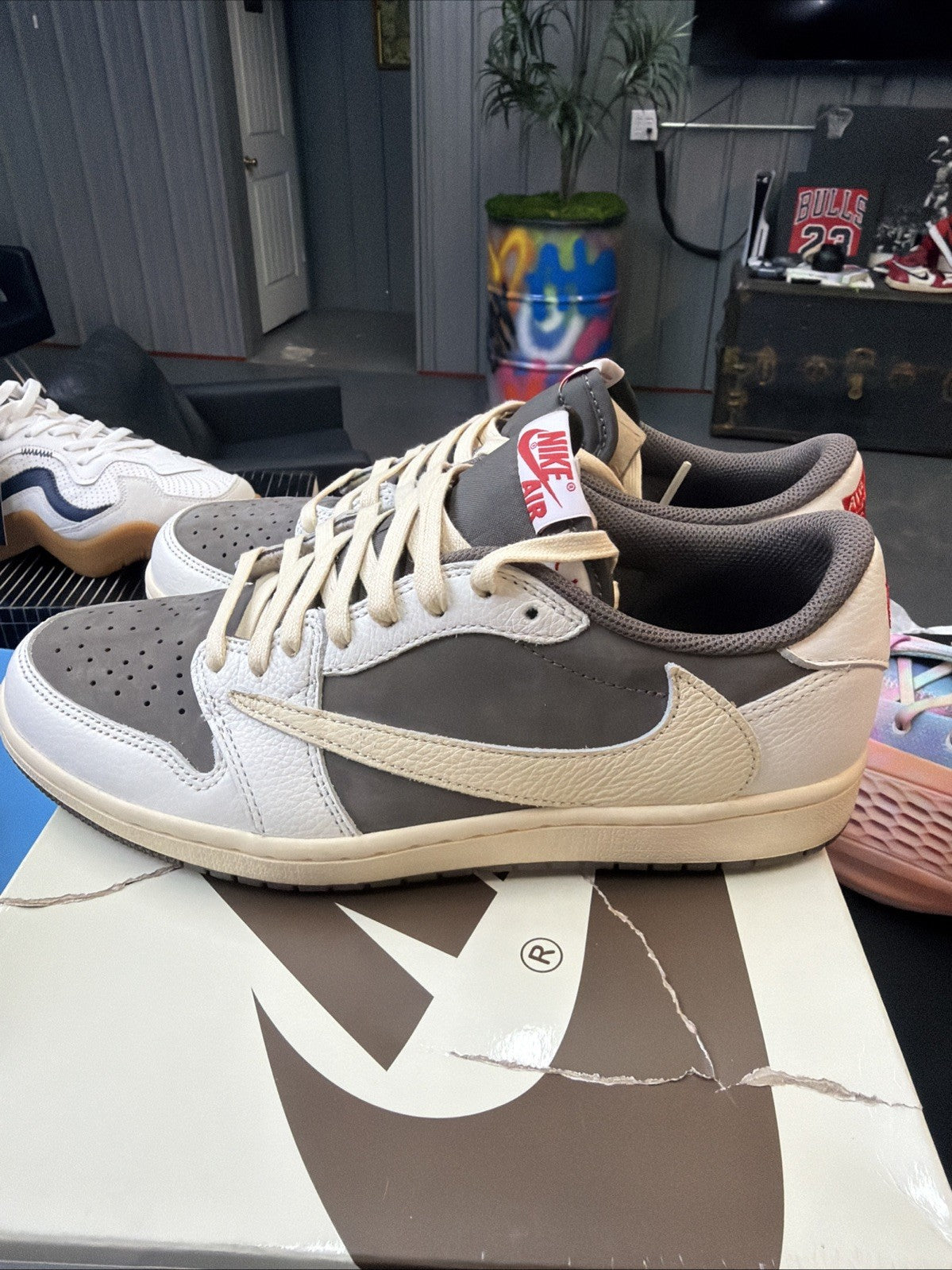 Size 9 - Air Jordan 1 Low OG x Travis Scott Reverse Mocha New