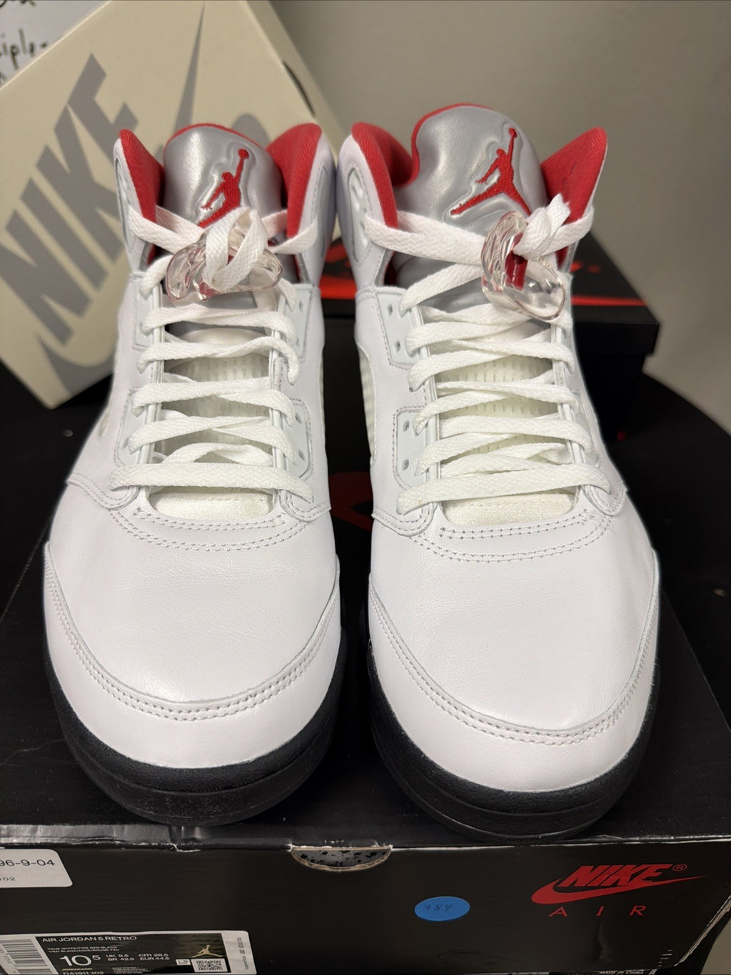 Air Jordan 5 Retro Mid Fire Red 10.5 with box