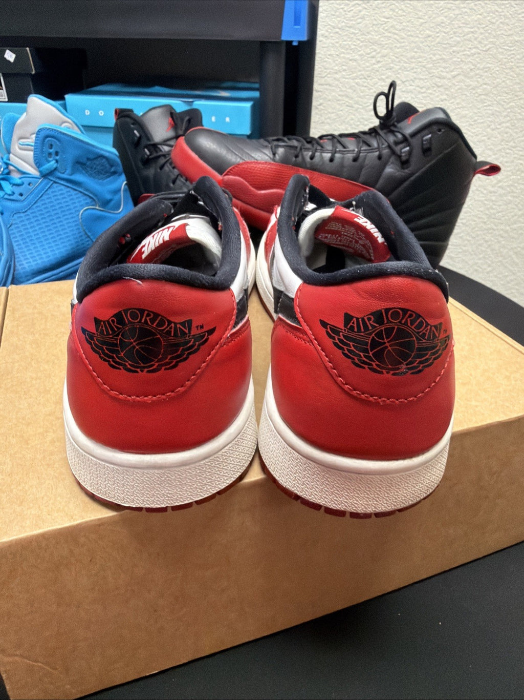 Size 9.5 Air Jordan 1 Retro OG 2016 Low Chicago 705329-600