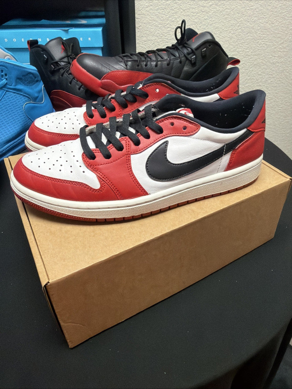 Size 9.5 Air Jordan 1 Retro OG 2016 Low Chicago 705329-600
