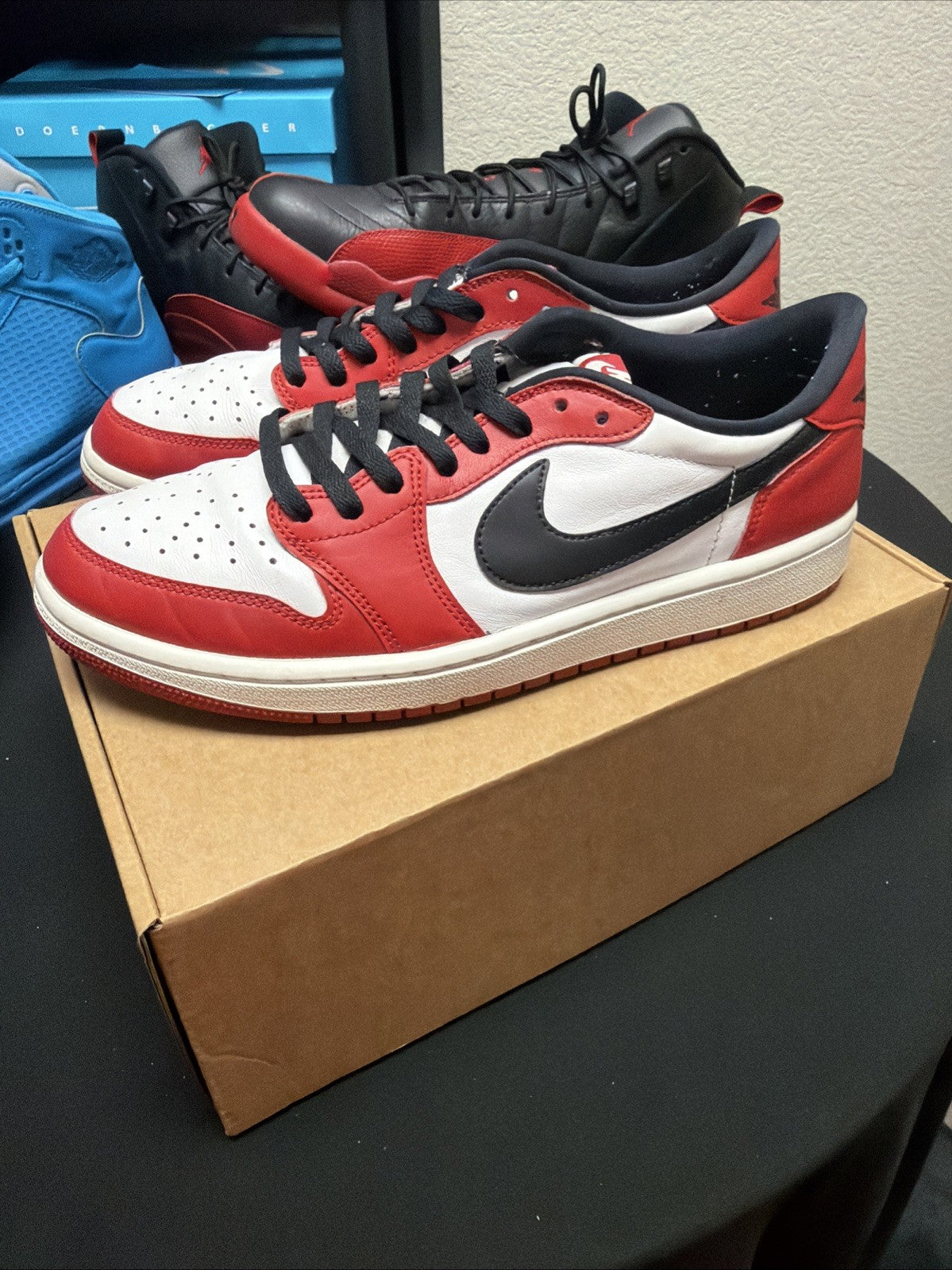 Size 9.5 Air Jordan 1 Retro OG 2016 Low Chicago 705329-600