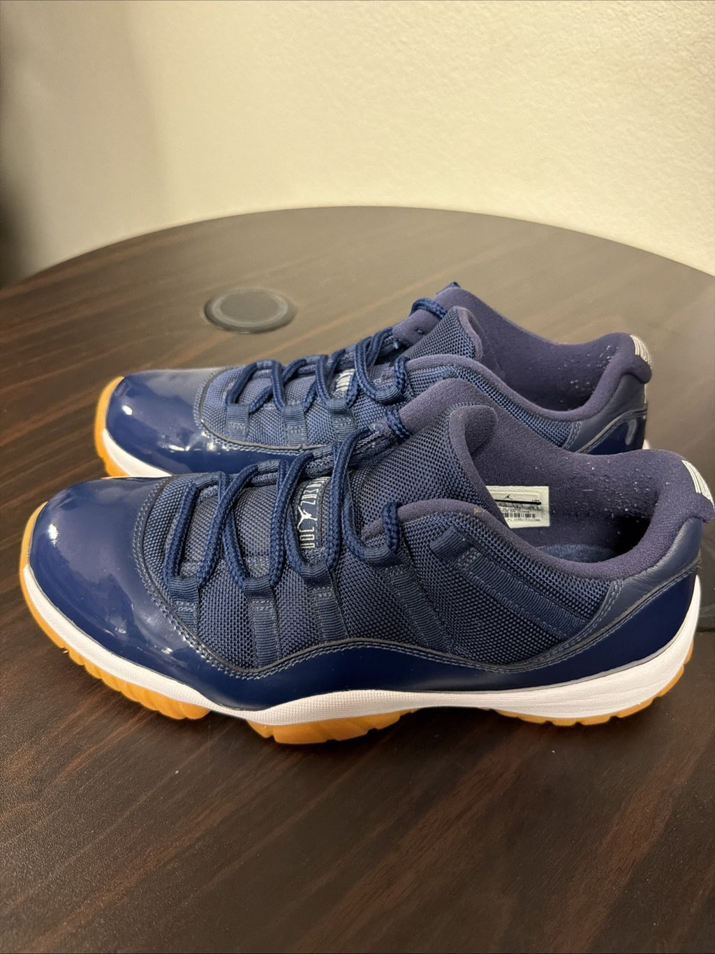 Air Jordan 11 Retro Low Navy Gum Size 10.5 Good Condition
