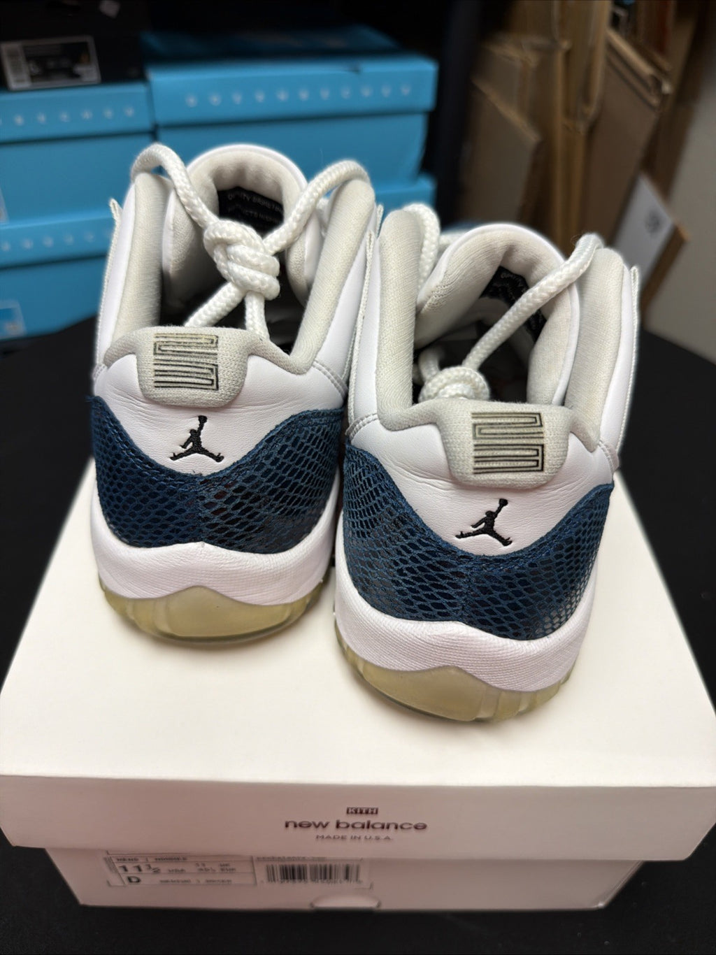 Jordan Air Jordan 11 Retro Low LE Snakeskin White Black Navy CD6846-102 2019