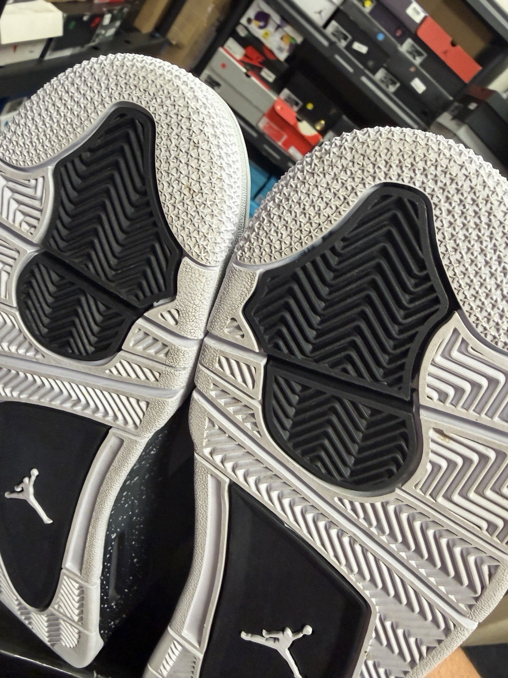 Nike Air Jordan 4 Retro 2024 Fear (SIZE 9) (VNDS)