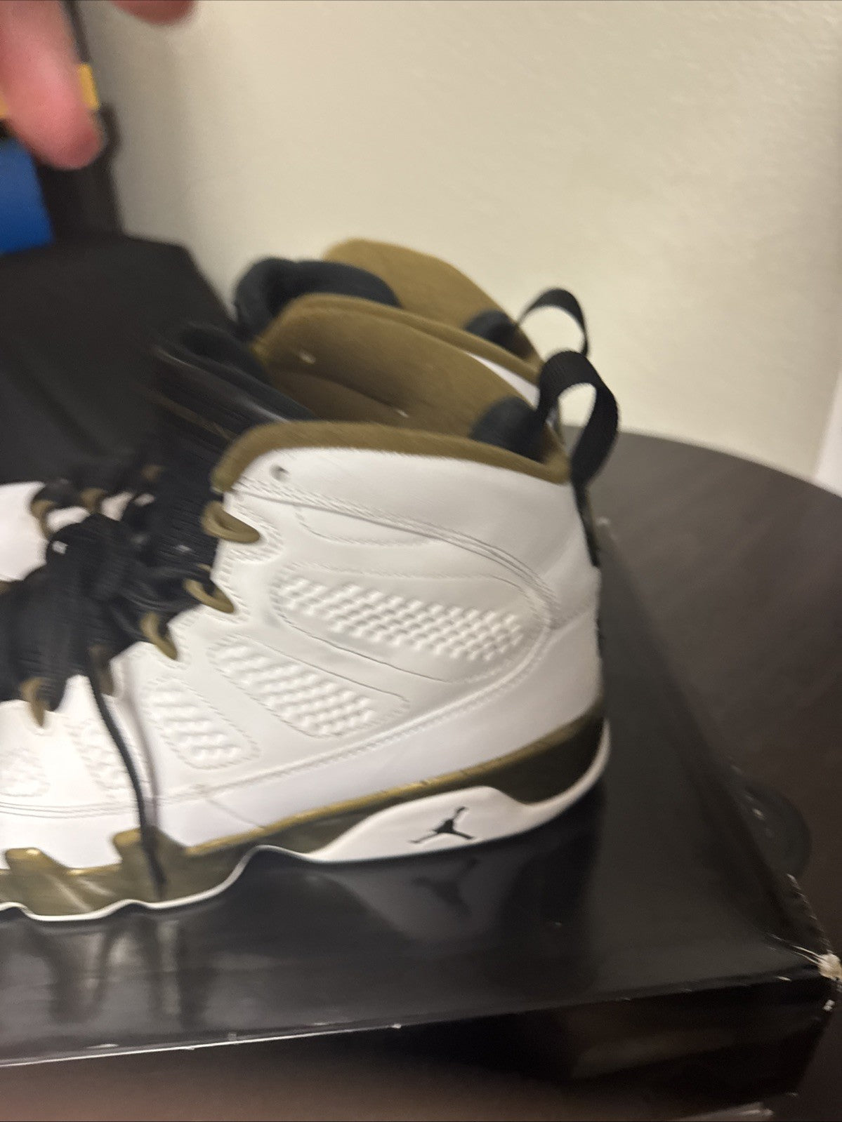 Size 9.5 - Air Jordan 9 Retro Statue