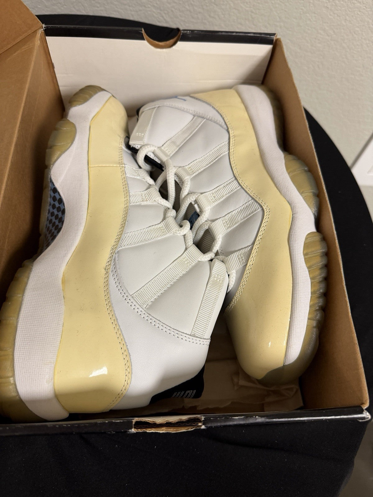 Air Jordan 11 Retro ‘ Columbia ‘ 2001 