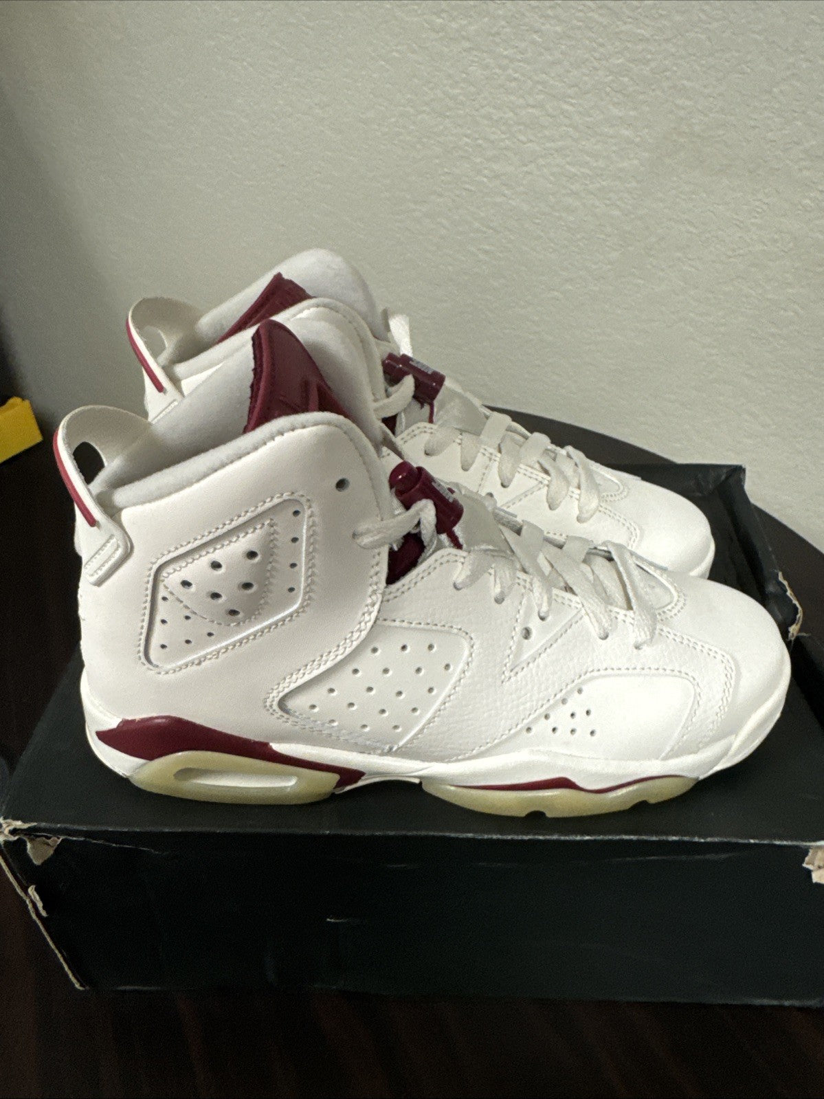 Size 5Y - NIKE AIR JORDAN 6 RETRO OG BG "2015" MAROON