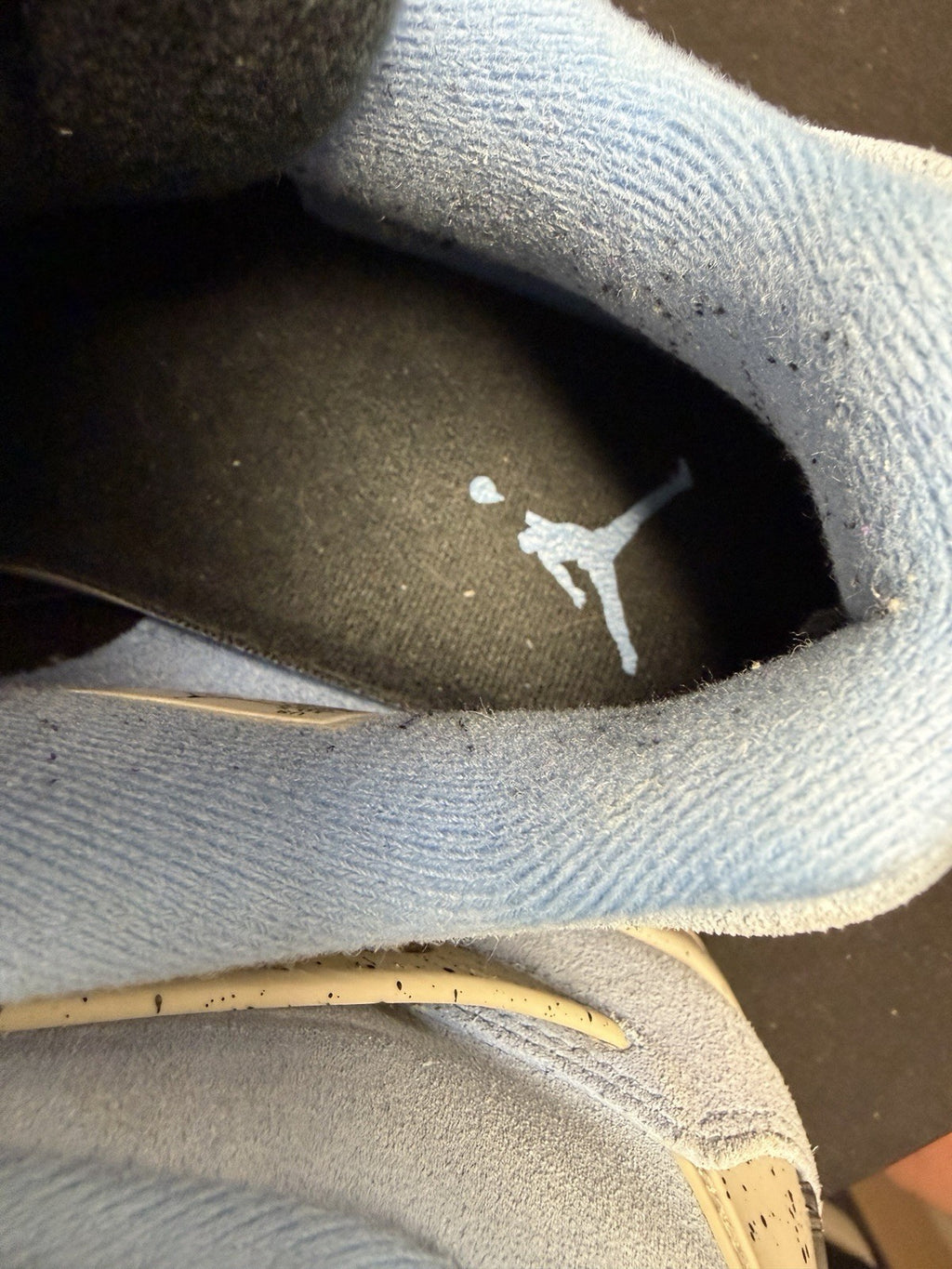 Size 11 - Jordan 4 Retro Mid University Blue