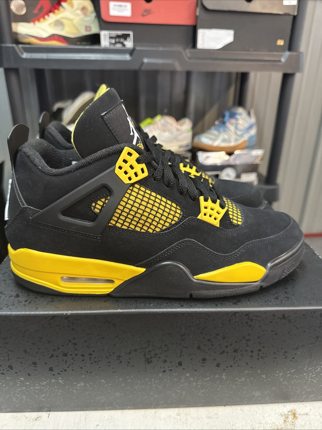 Size 11 - Air Jordan 4 Retro Thunder 2023 | Barely Worn