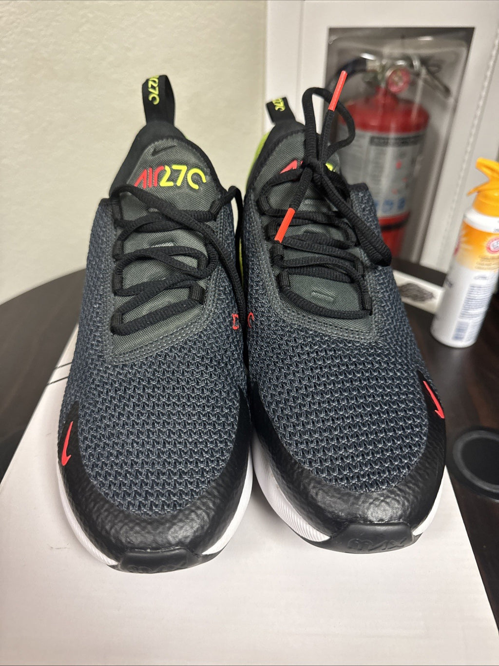 Nike AirMax 270 Neon Collection Sneakers Size 8