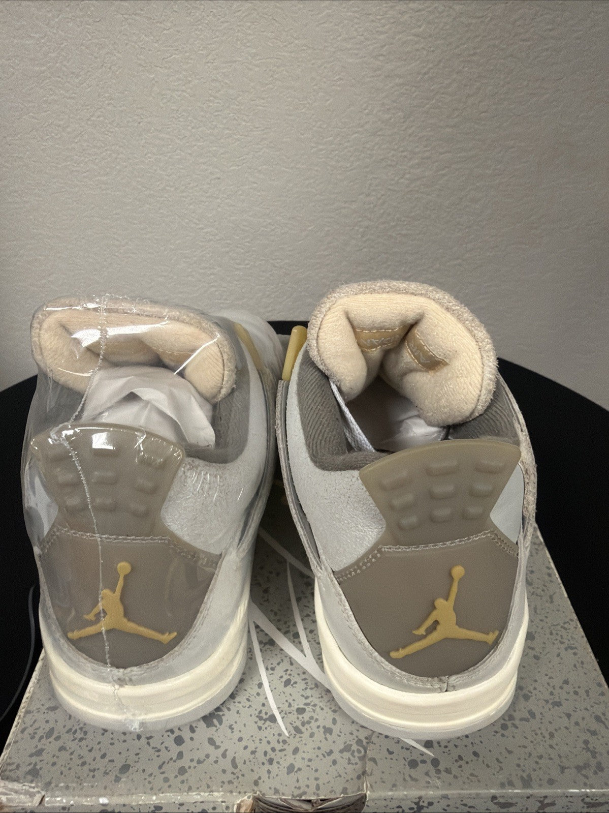 Air Jordan 4 Retro "PHOTON DUST" 2023 - Size 8.5 - dv3742 021 (10435-1)