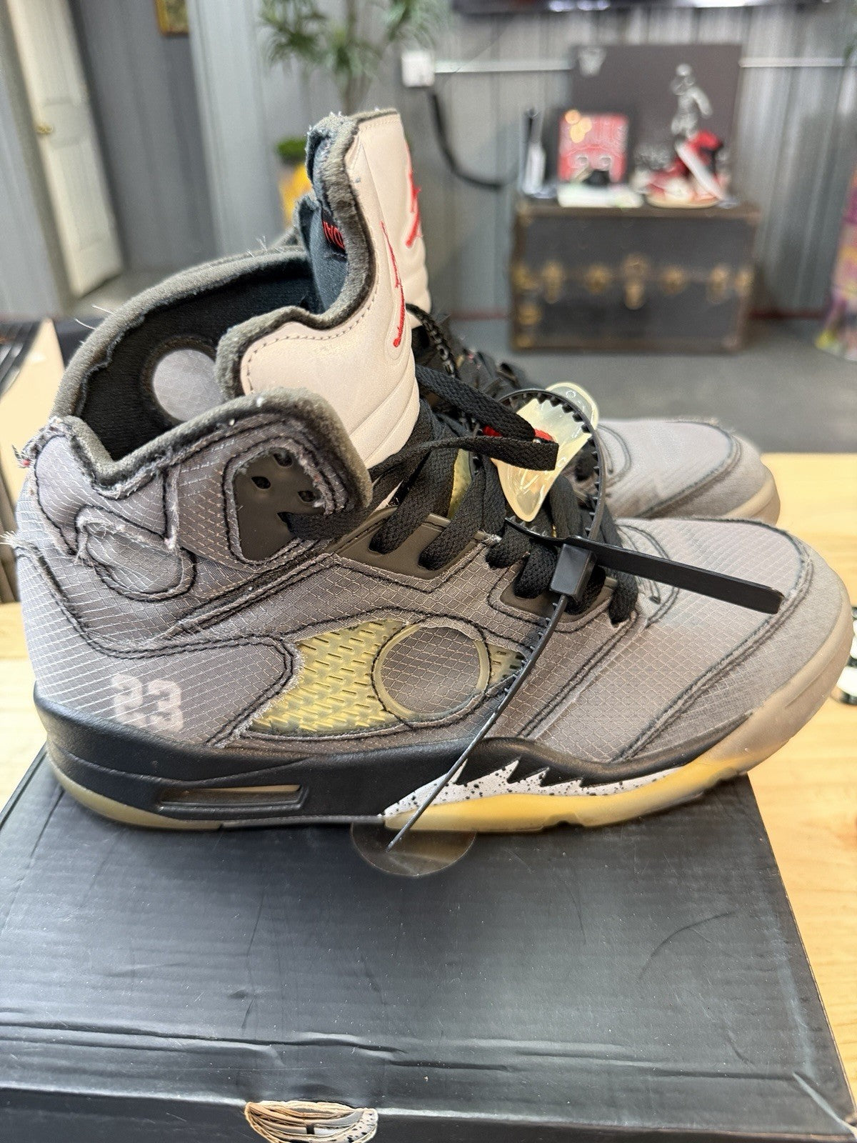 Jordan 5 Retro Off-White Muslin, Size 8, Pre-Owned