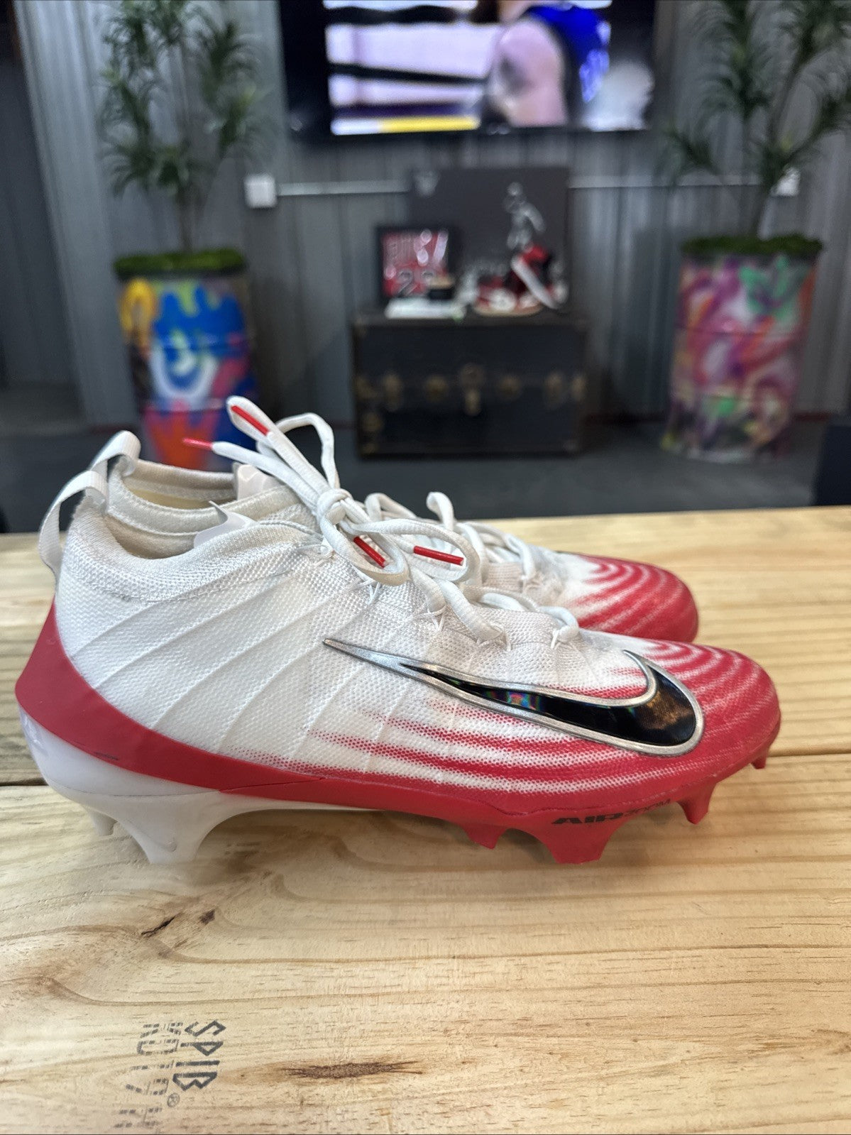 Size 8 - Nike Vapor Elite 1 Football Cleats White University Red