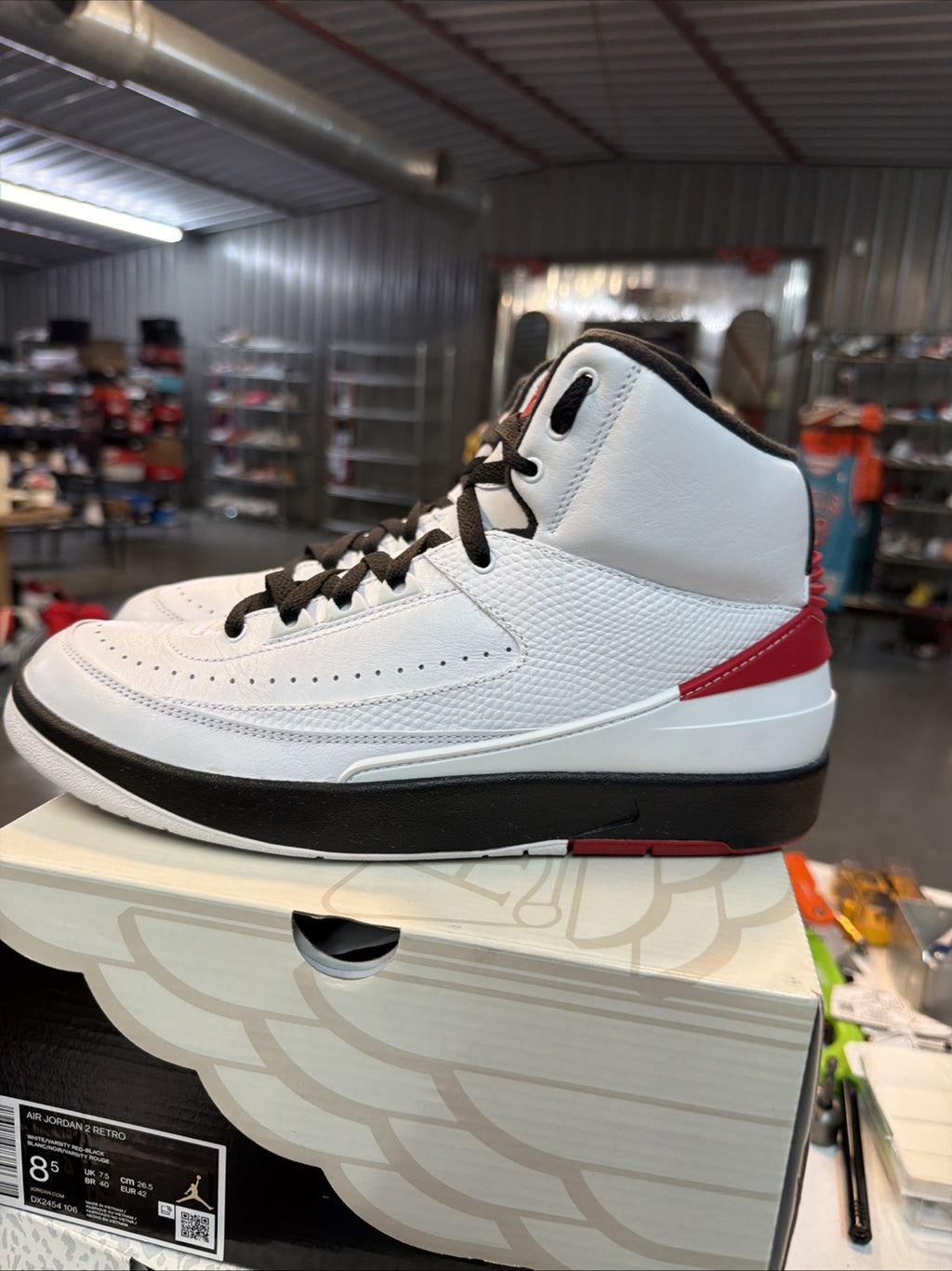 Nike Air Jordan 2 Retro OG Chicago White/Varsity Red/Black DX2454-106 sz 8.5