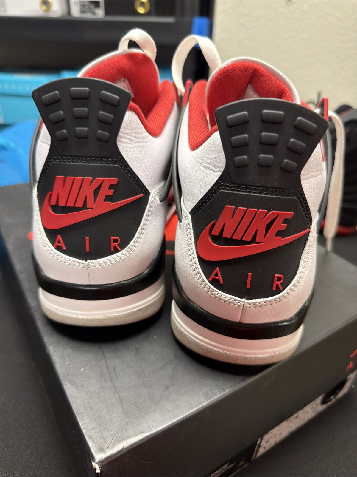 Nike Air Jordan 4 Fire Red Retro OG 2020 Size 9.5 DC7770-160