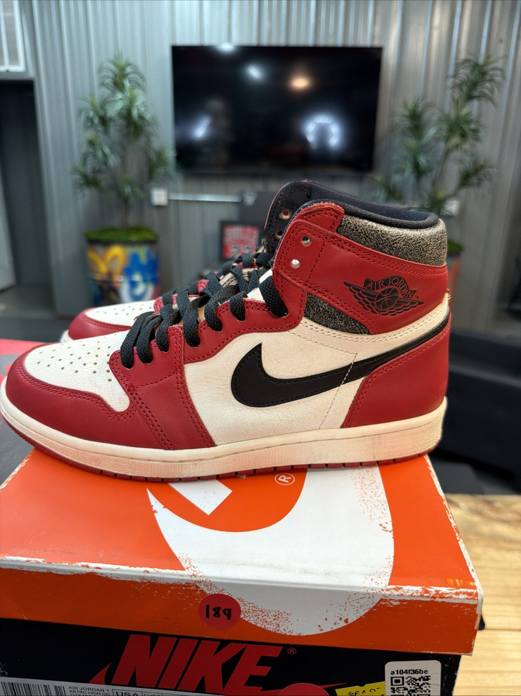 Air Jordan 1 Retro High OG "LOST AND FOUND" 2022 - Size 9