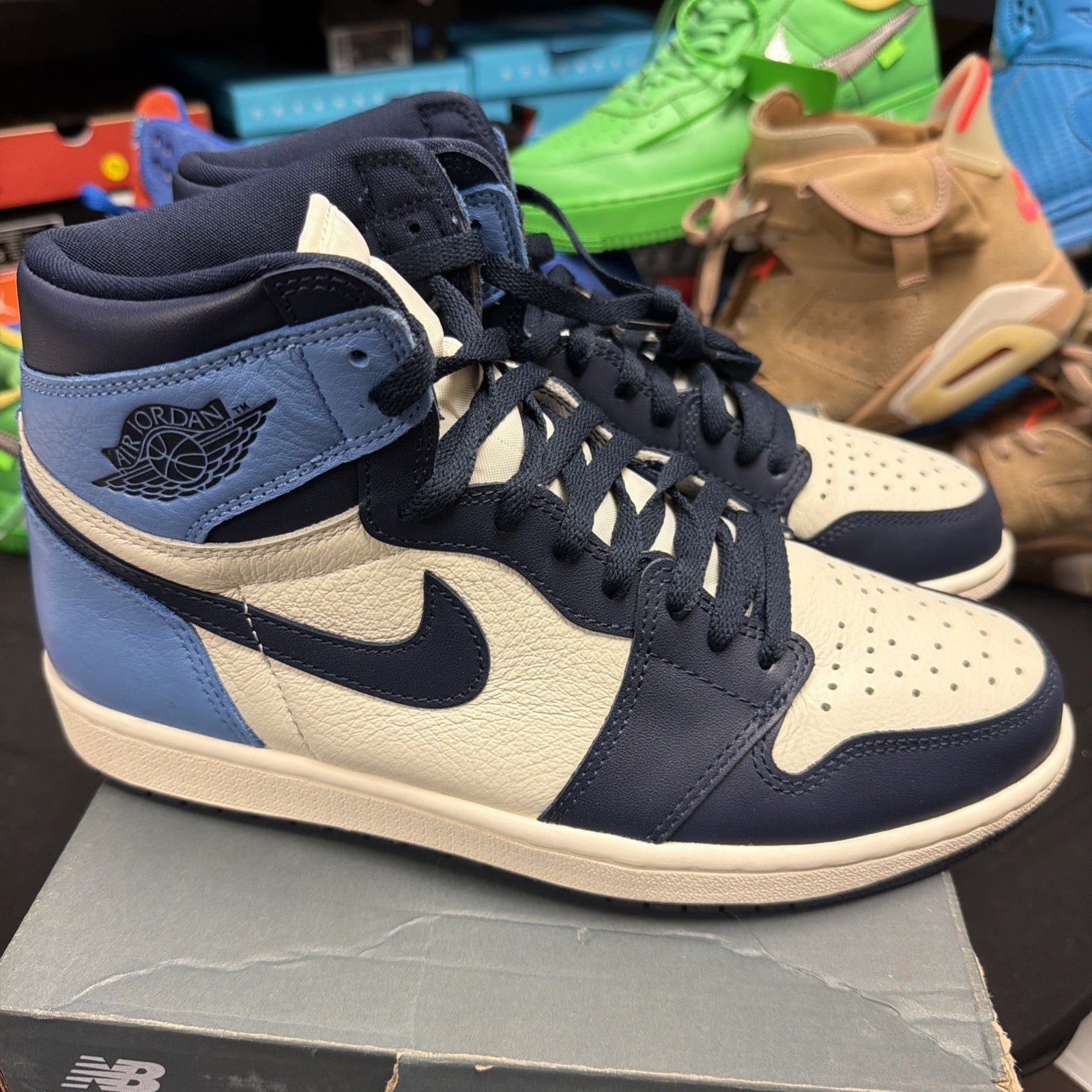 Air Jordan 1 High OG Sail/Obsidian-University Blue "UNC" Size 9.5 555088-140