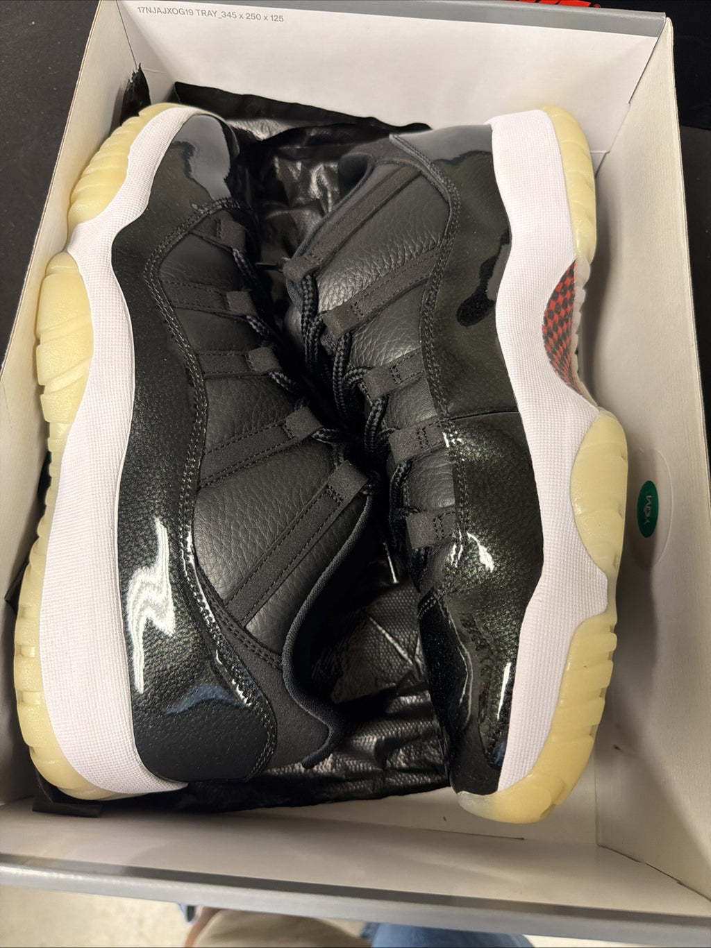 Air Jordan 11 Low 72-10 Size 13 Great Condition With Original Box