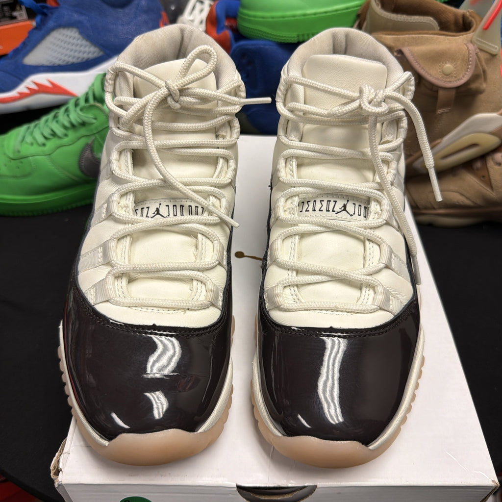 Nike Air Jordan 11 Neapolitan Sail Velvet Brown Atmosphere AR0715-101 Women 7.5