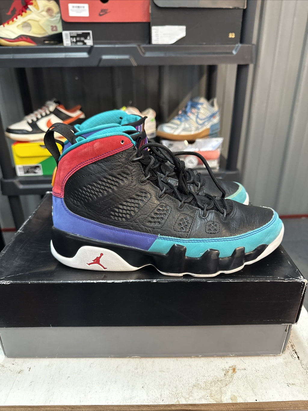 Size 9 - AIR JORDAN 9 RETRO - DREAM IT DO IT