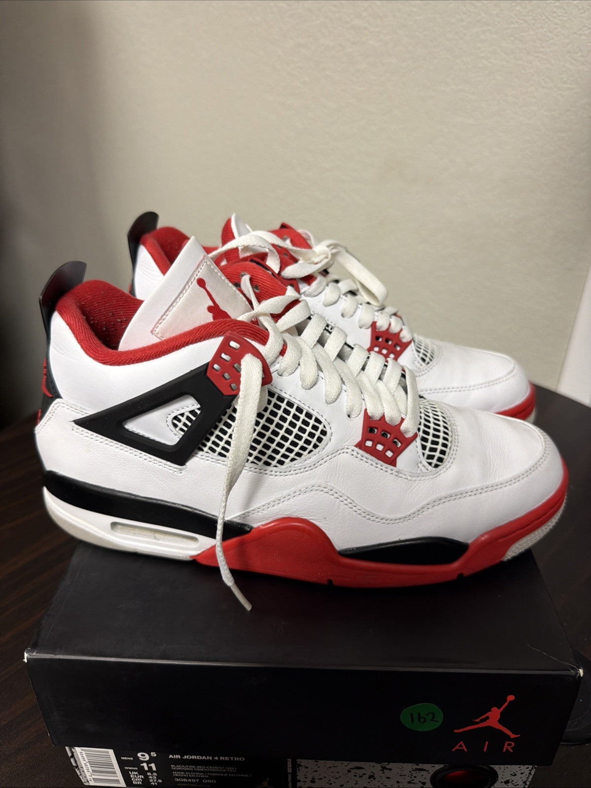 Size 9.5 - Jordan 4 Retro OG Mid Bred 2019
