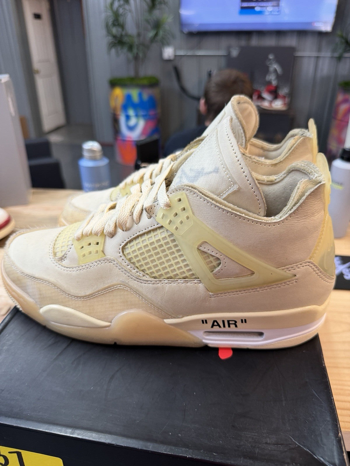 Size 11 - Jordan 4 SP x Off-White Mid Sail W