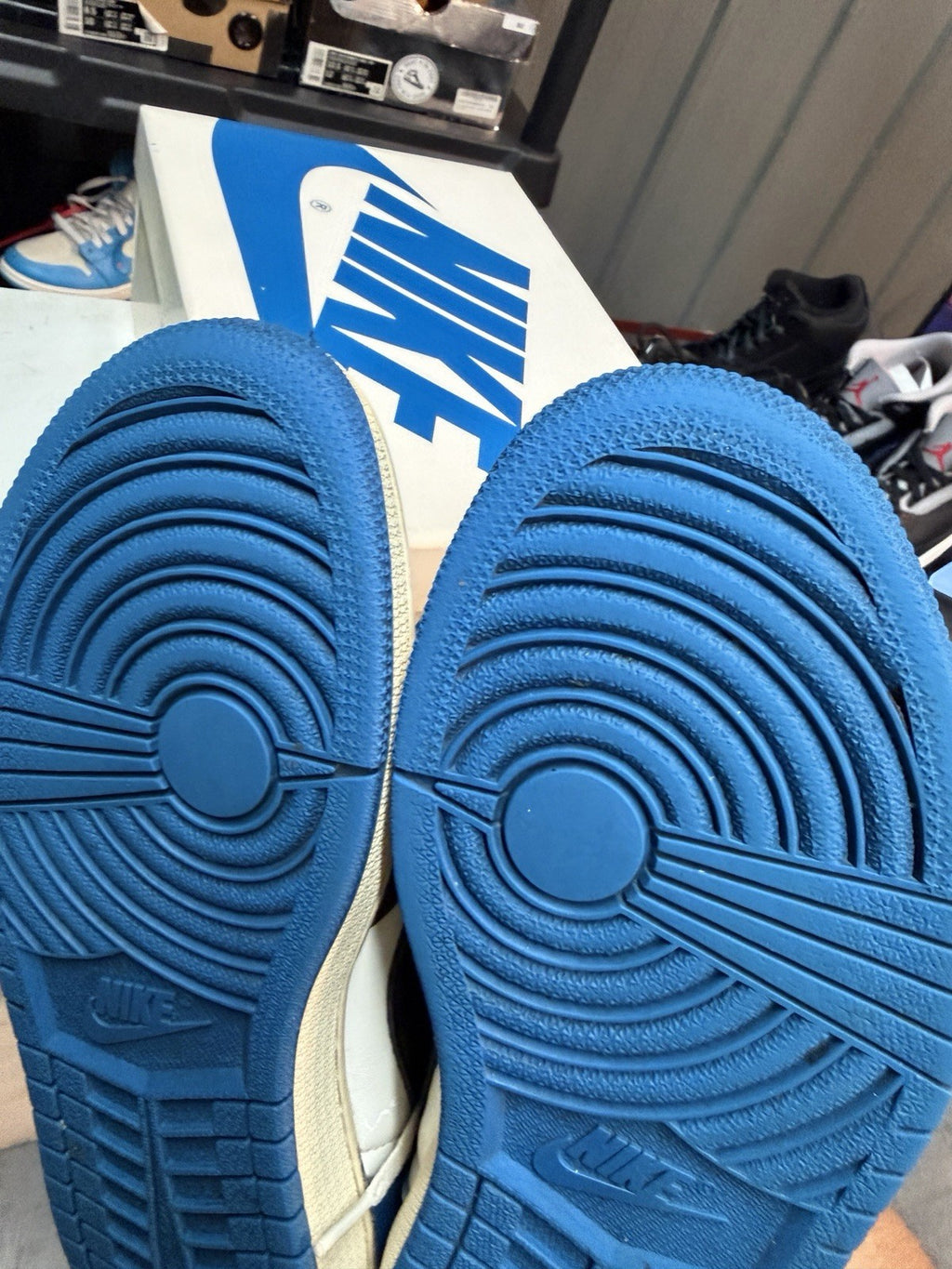 Size 8.5 - Air Jordan 1 Retro x Fragment Design x Travis Scott Low Blue