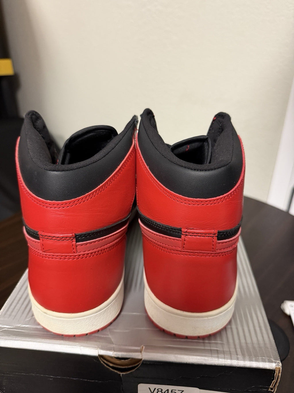 Size 12 - Air Jordan 1 Retro 2001 Bred VNDS