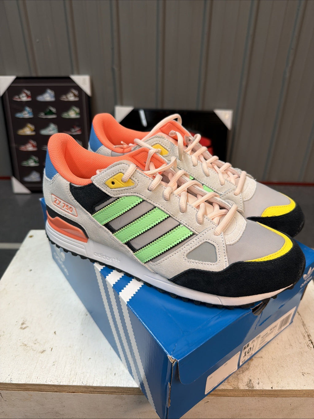 Size 10.5 adidas ZX 750 White Beam Green Orange (HQ6680)