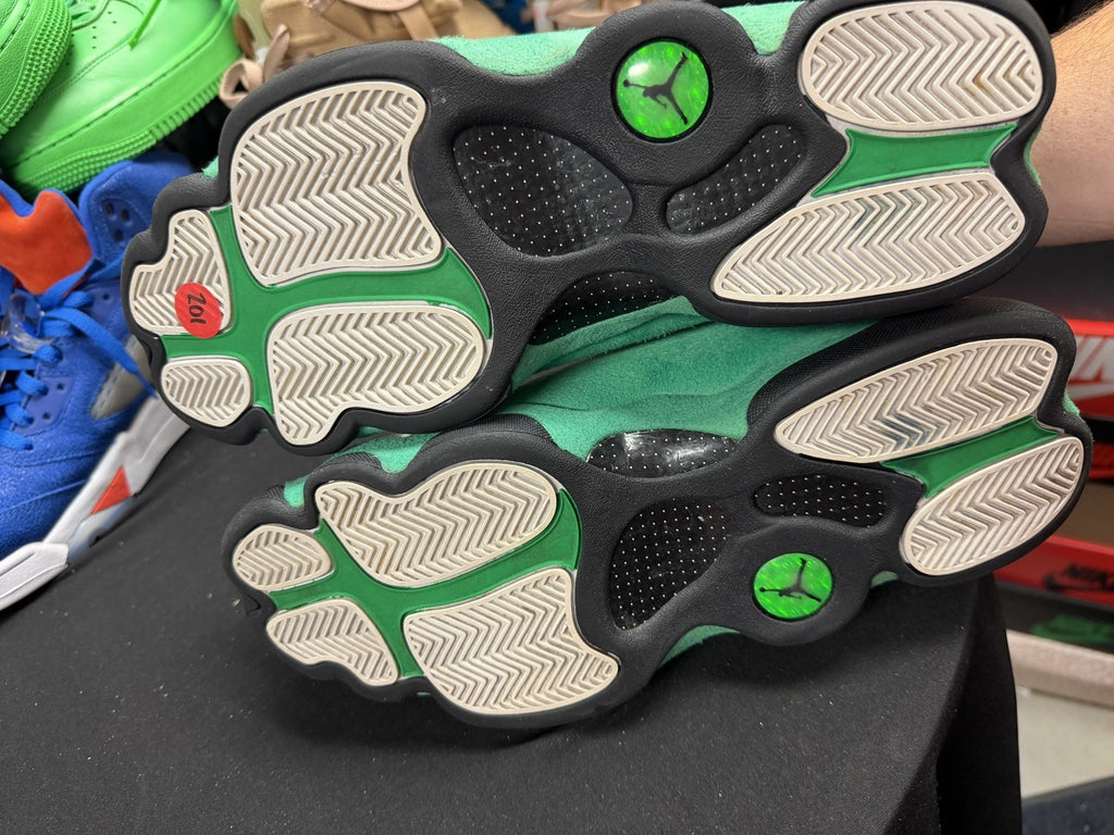 Jordan 13 lucky green size 11 (201)