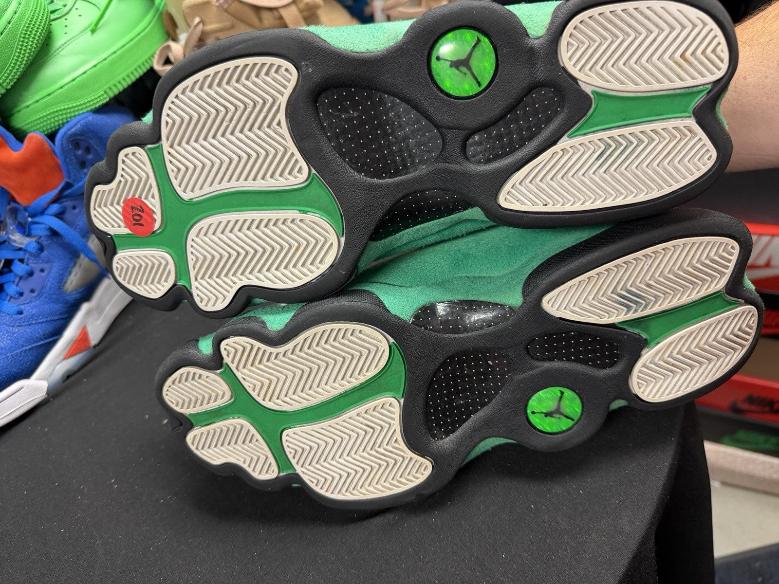 Jordan 13 lucky green size 11 (201)