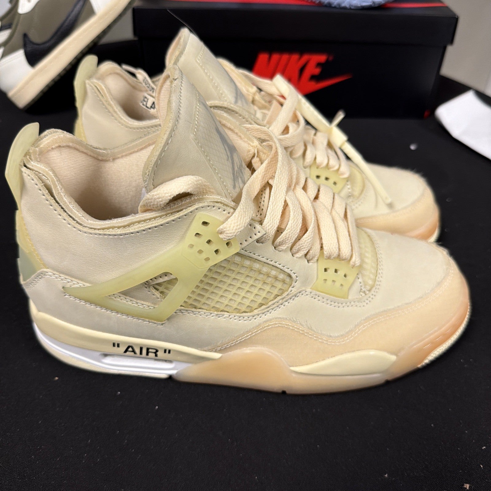 Size 9 - Jordan 4 SP x Off-White Mid Sail W