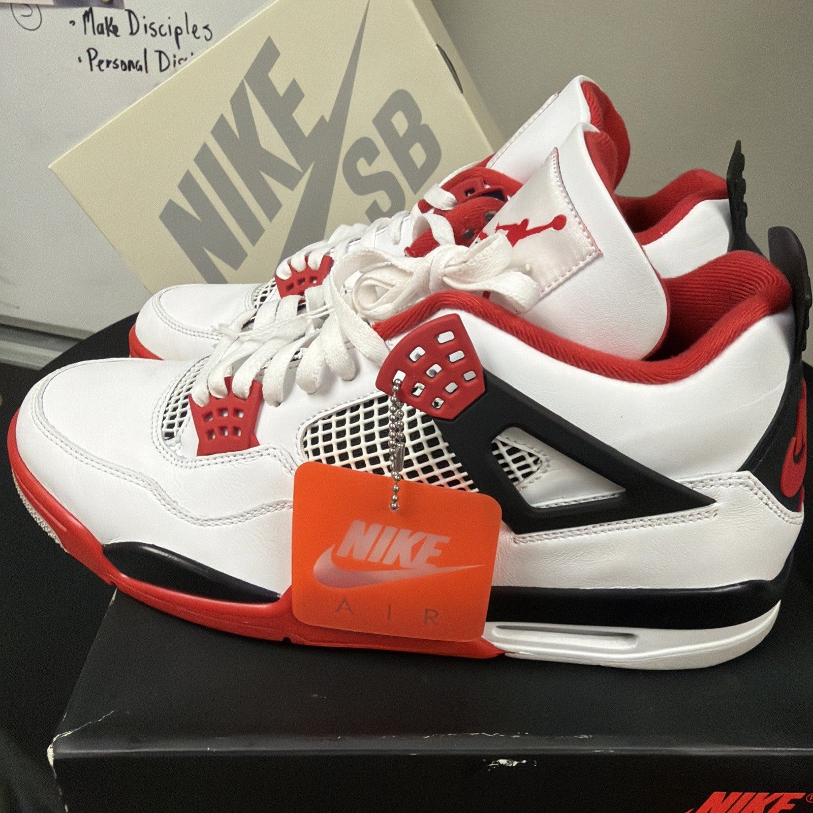 Jordan 4 Retro Fire Red (2020) - Size 13 (U)