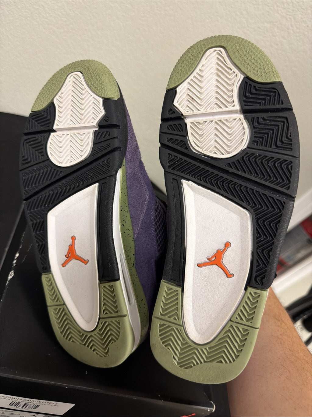 Jordan 4 Retro Canyon Purple Suede Athletic Shoes Size 8.5 Women's AQ9129-500
