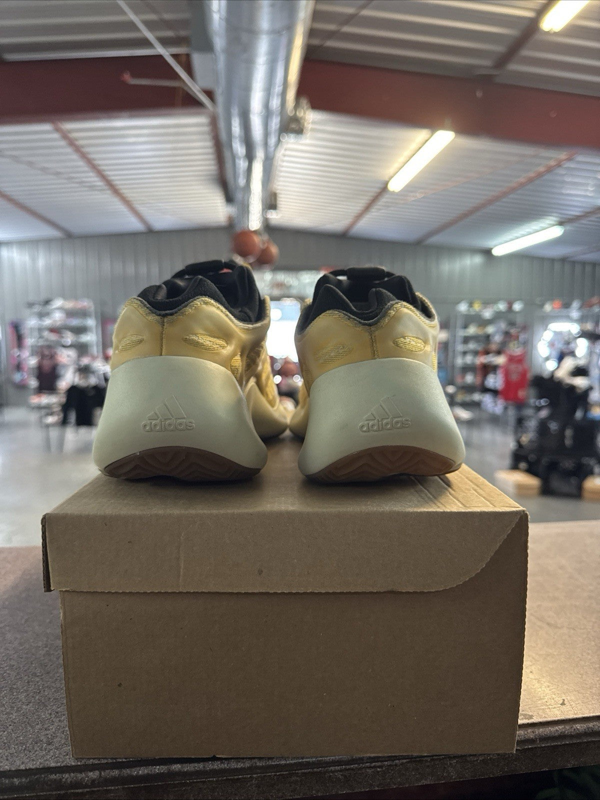 Size 9.5 - Yeezy 700 V3 Sunflower | Replacement Box