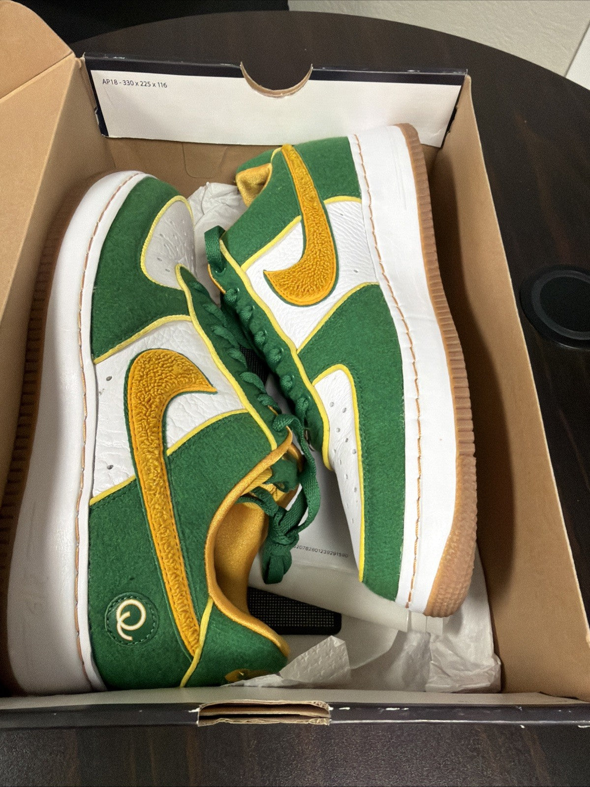 QUEENS AIR FORCE ONE *LIMITED EDITION**CLARK KENT SNEAKERS*